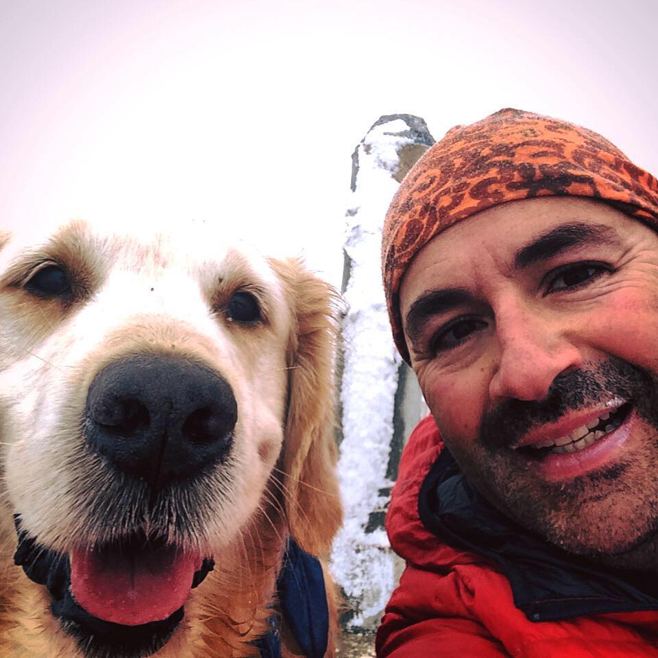 El autor de la web con su perro Moss